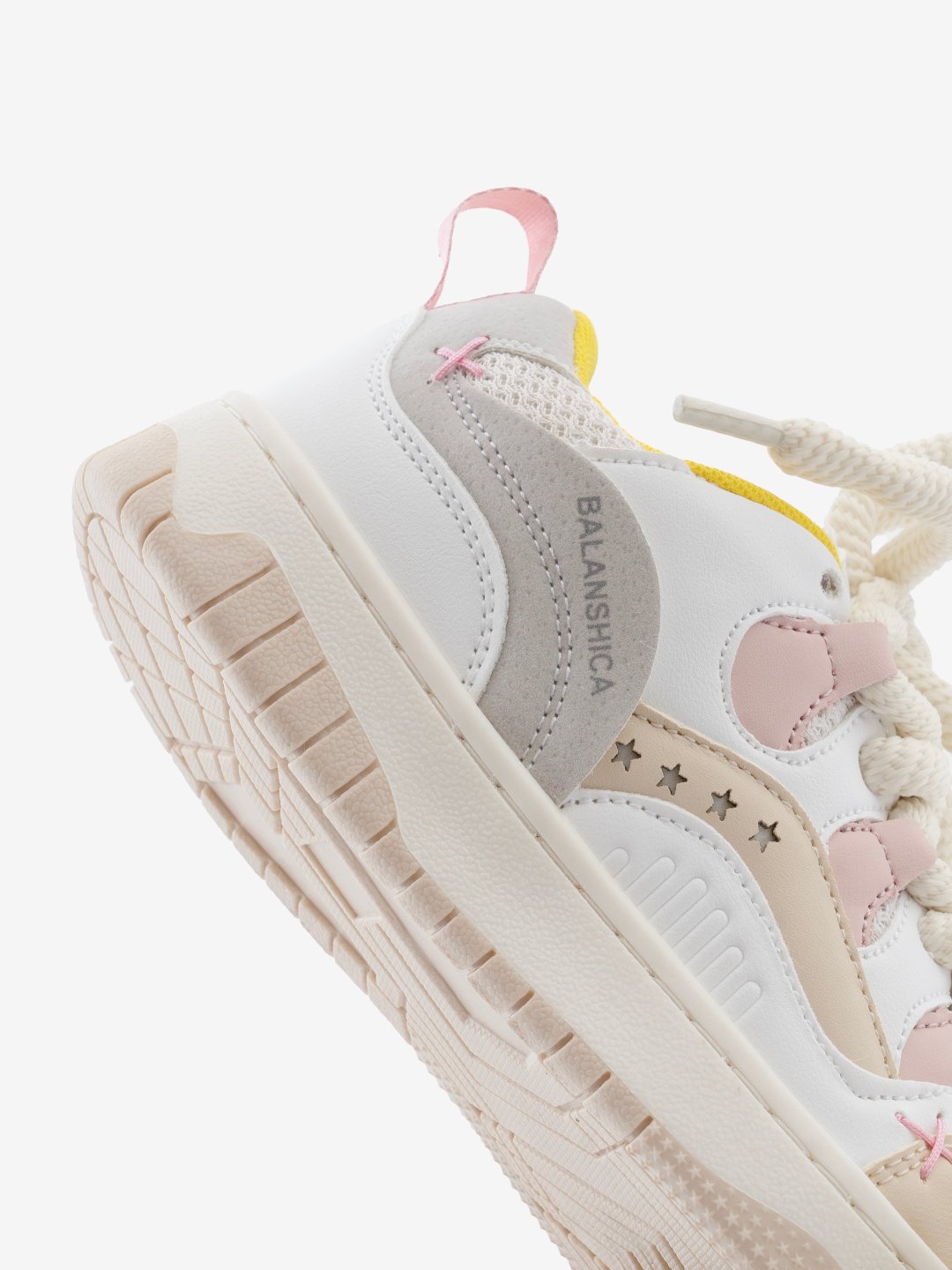 Balanshica Femme White & Pink Thick-Lace Flat Sole Sneakers
