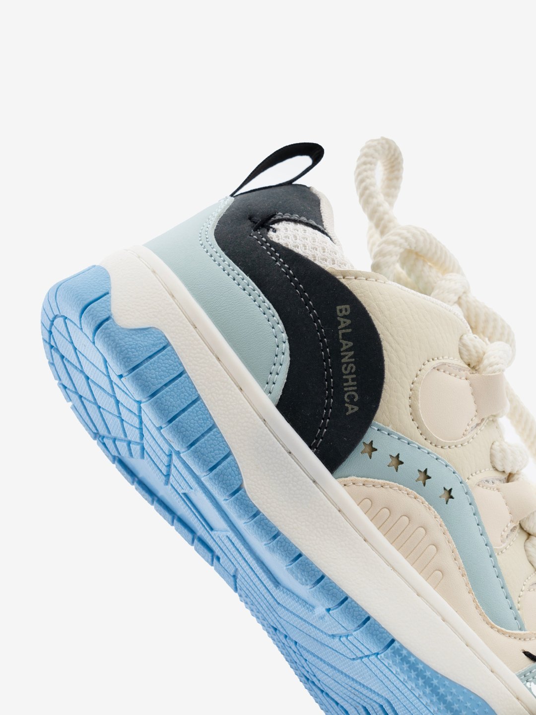 Balanshica Femme White & Blue Thick-Lace Flat Sole Sneakers