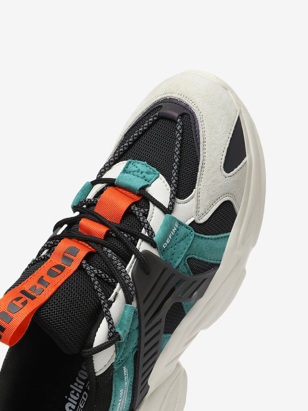 Closeup – Jungle Ember trail sneaker with sculpted midsole