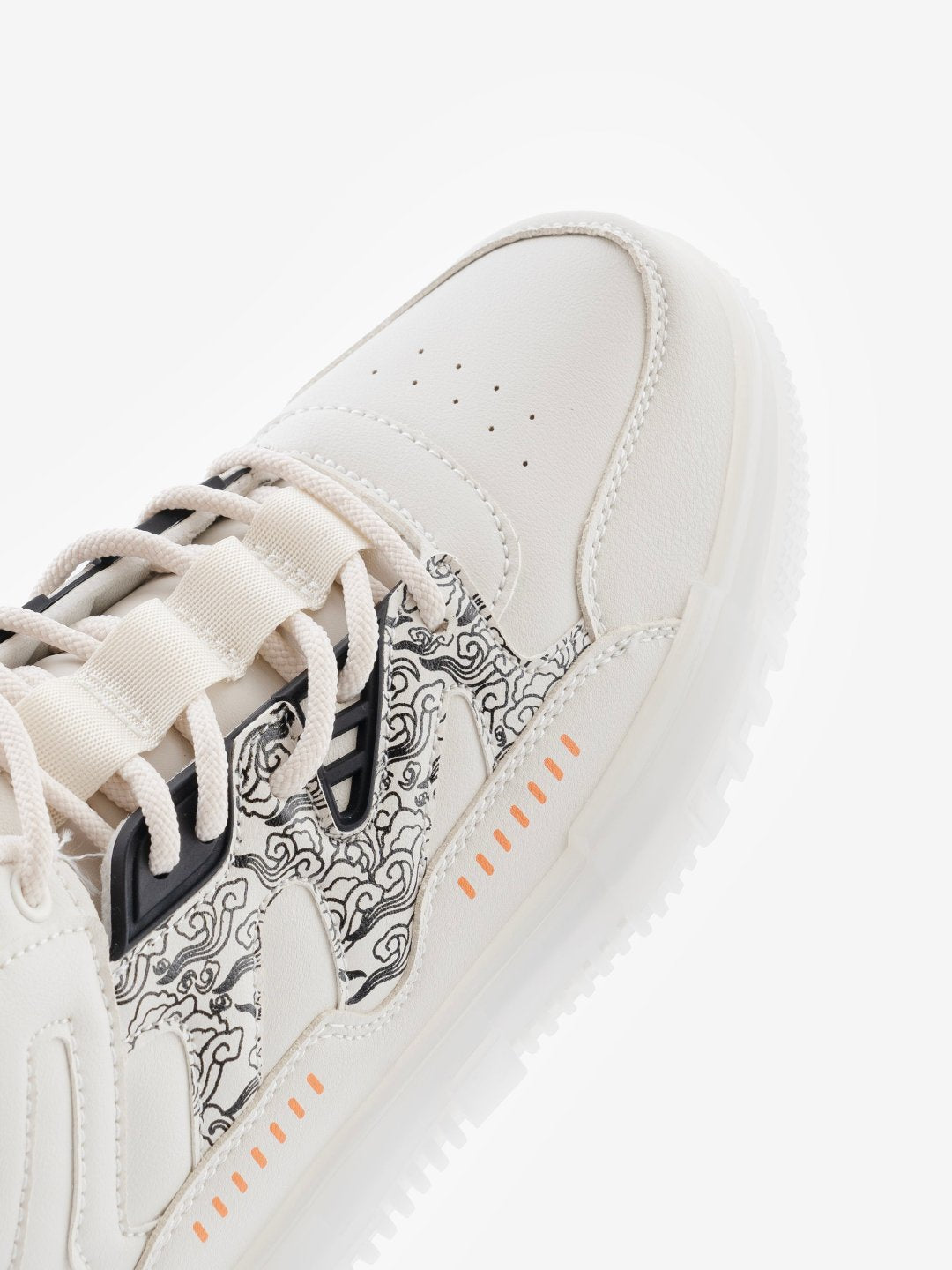 Front angle close-up of Nickron Street Skate Beige – Beige casual sneakers for men