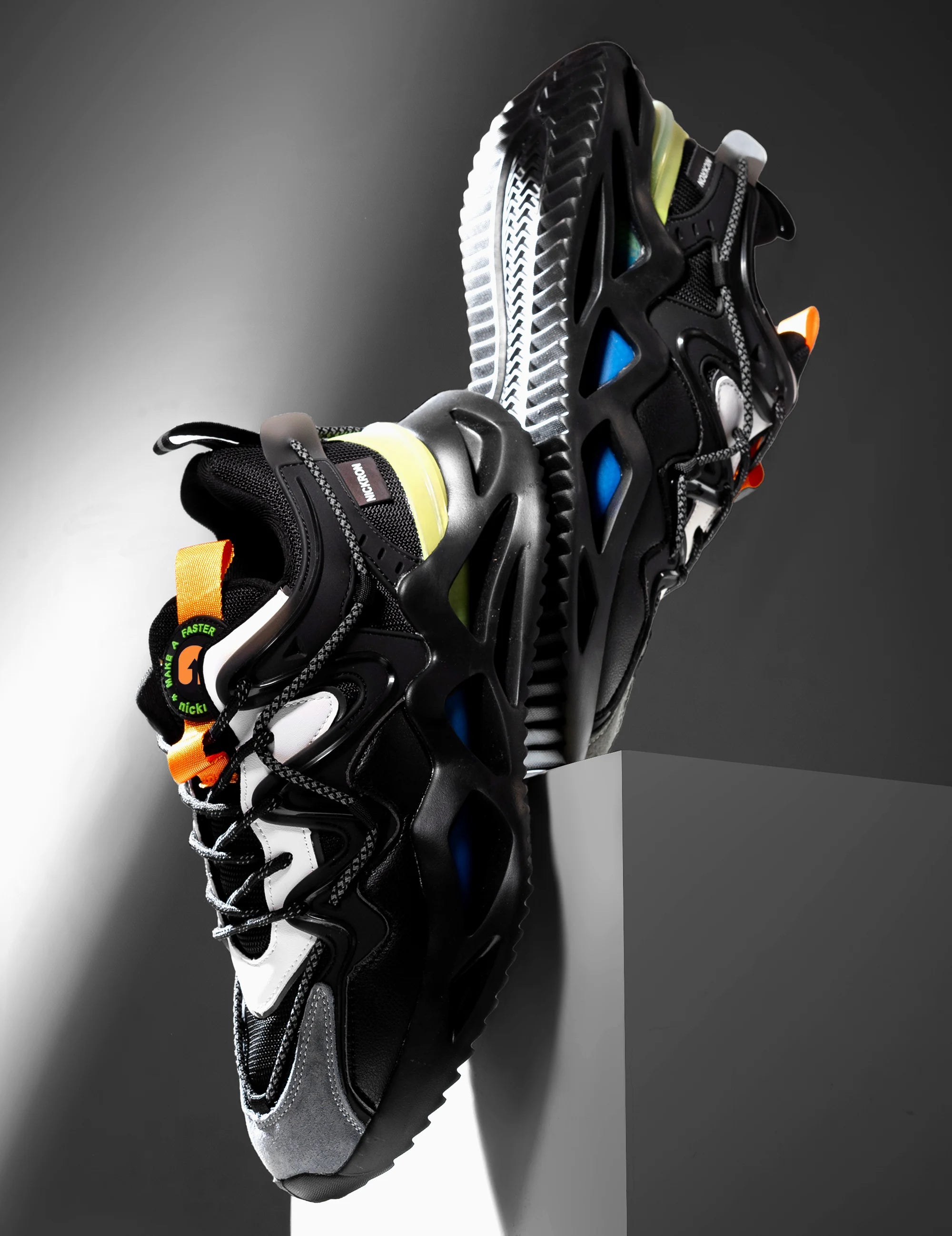 Moscow Carbon Black Low Top Minimalist Classy Sneakers